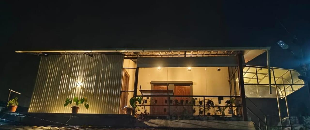 Birdwing Cottage, Homestay